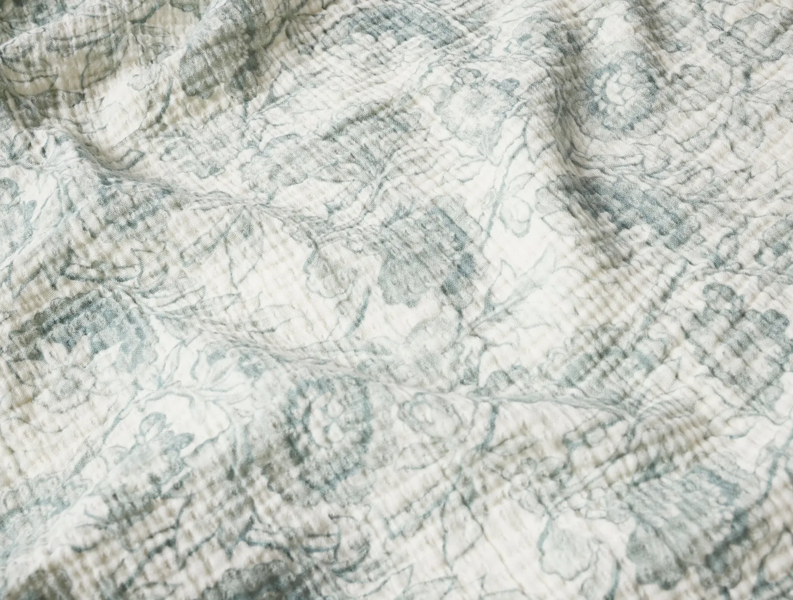 New Coyuchi Balboa Organic Matelasse Print Throw