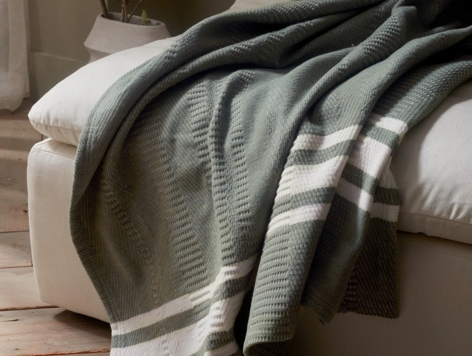 Fashion Coyuchi Cirrus Supersoft Organic Cotton Throw