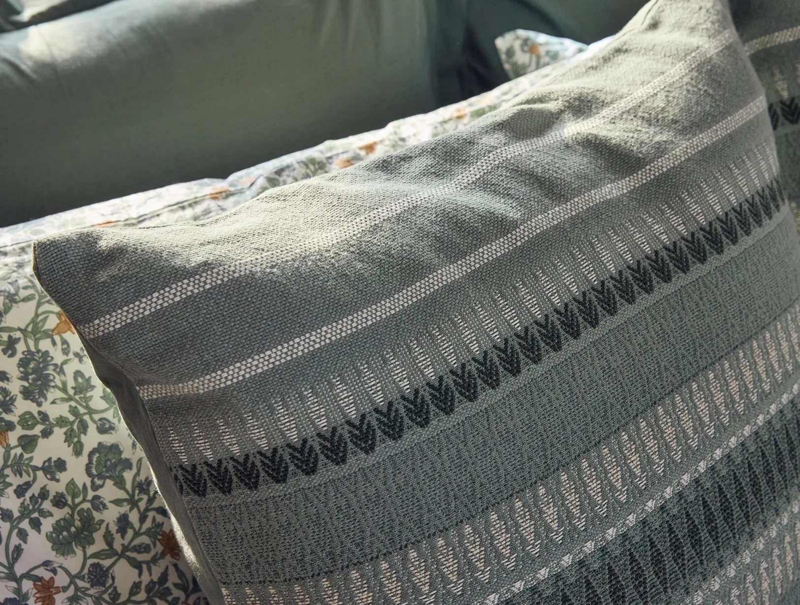 Outlet Coyuchi Lost Coast Decorative Organic Pillow Cover