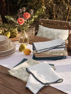 Sale Coyuchi Marguerite Organic Print Napkins, Set of 4