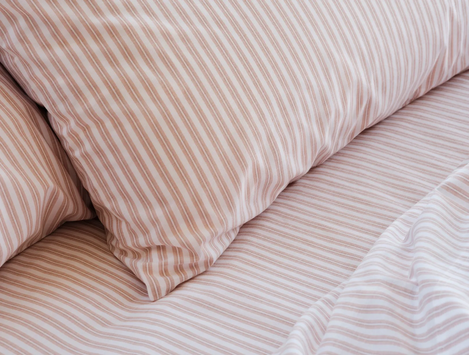 Clearance Coyuchi Organic Crinkled Percale™ Sheet Set