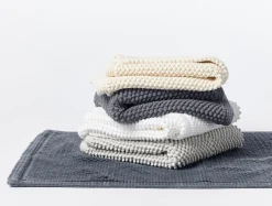 Outlet Coyuchi Pebbled Organic Bath Rug