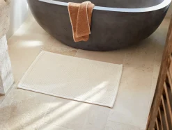 Outlet Coyuchi Pebbled Organic Bath Rug