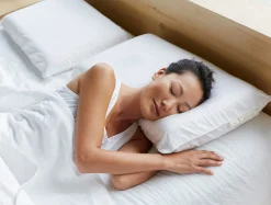 Outlet Coyuchi Turiya™ Organic Latex Pillow Alpine White